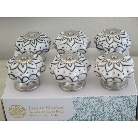 Jaipur Market Black/White Flower Design Ceramic Drawer Pull Knobs, Set Of 6 - Picture 1 of 6